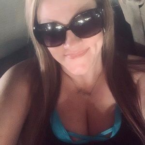 Meet your Posher, Angie